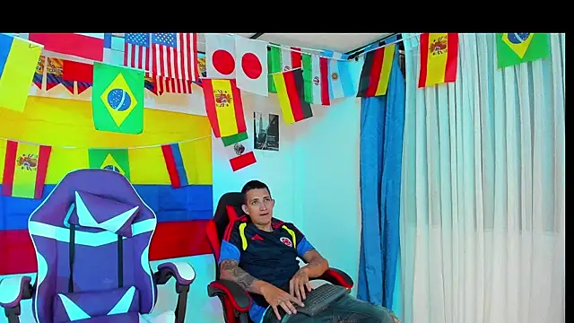 Snapshot of parejacaliente20154 chatting on 1, 7, 2026 parejacaliente20154 online show from 1, 7, 2026