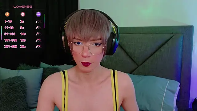 Snapshot of Sammy_Russell chatting on 8, 10, 2025 Sammy Russell online show from 8, 10, 2025