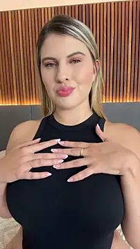 EmiilyAdams  online show from 16, 4, 2026