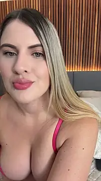 Snapshot of EmiilyAdams_ chatting on 6, 5, 2026 EmiilyAdams online show from 6, 5, 2026