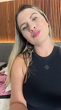 Snapshot of EmiilyAdams_ chatting on 10, 6, 2026 EmiilyAdams online show from 10, 6, 2026