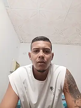 Snapshot of Andres0908Lp chatting on 5, 7, 2026 Andres0908Lp online show from 5, 7, 2026