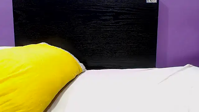 YELLOWBUSTYMELLONS online show from 24, 11, 2025