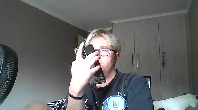 bisexualboy05 online show from 10, 2, 2025