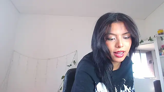 Snapshot of Keyti_Sullivan chatting on 19, 2, 2025 Keyti Sullivan online show from 19, 2, 2025