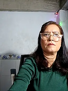 Snapshot of phnz chatting on 4, 2, 2026 phnz online show from 4, 2, 2026