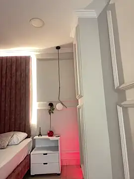 Emma-Conti online show from 5, 3, 2025