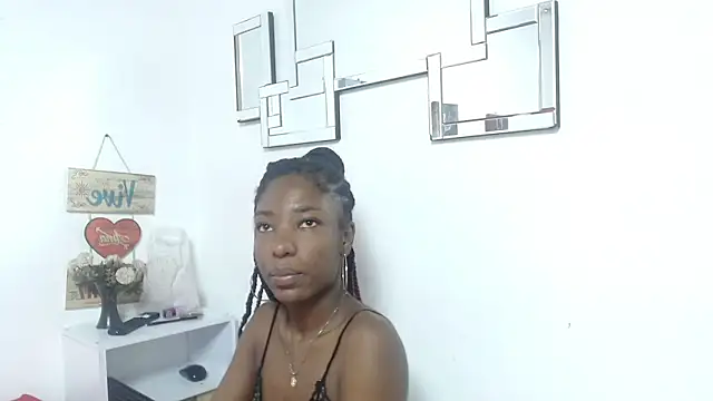 Madeline Woods online show from 29, 11, 2025