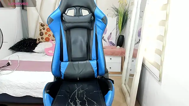 Snapshot of Backsex_boy chatting on 27, 1, 2025 Backsex boy online show from 27, 1, 2025