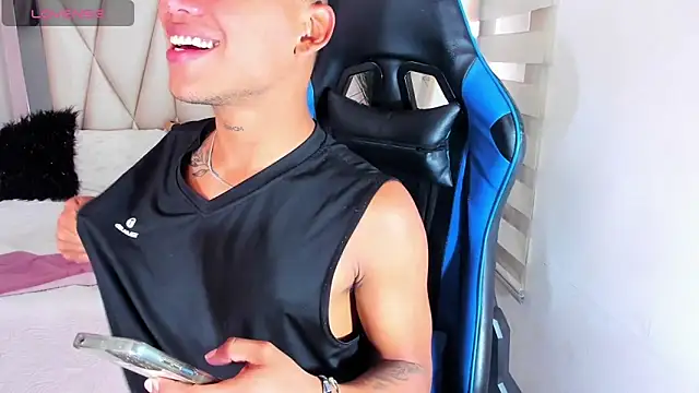 Snapshot of Backsex_boy chatting on 24, 2, 2025 Backsex boy online show from 24, 2, 2025