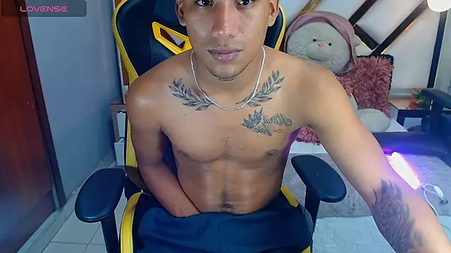 Snapshot of Backsex_boy chatting on 12, 3, 2025 Backsex boy online show from 12, 3, 2025