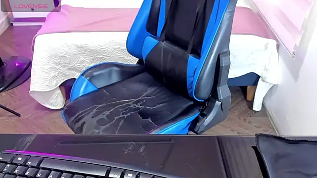 Snapshot of Backsex_boy chatting on 15, 3, 2025 Backsex boy online show from 15, 3, 2025