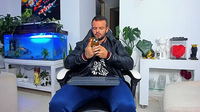 Johnnygrayson1 online show from 8, 11, 2025