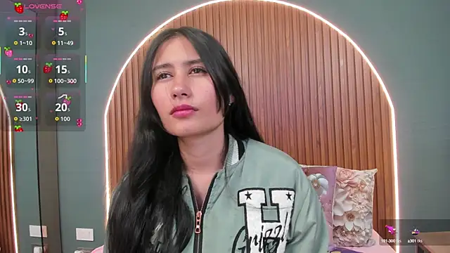 NayeCloud online show from 21, 10, 2025