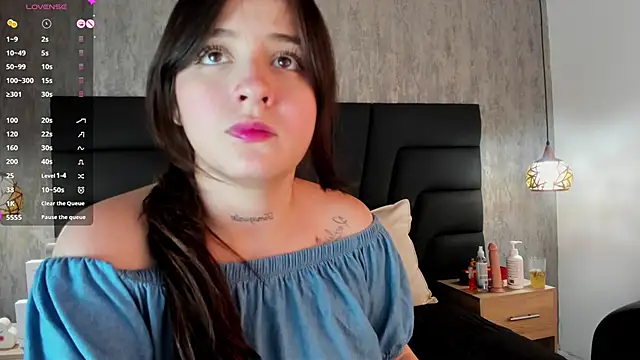 Sabrina Lennox online show from 6, 2, 2025