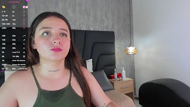 Sabrina Lennox online show from 22, 2, 2025