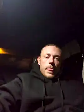 dadyyD95 online show from 4, 2, 2025