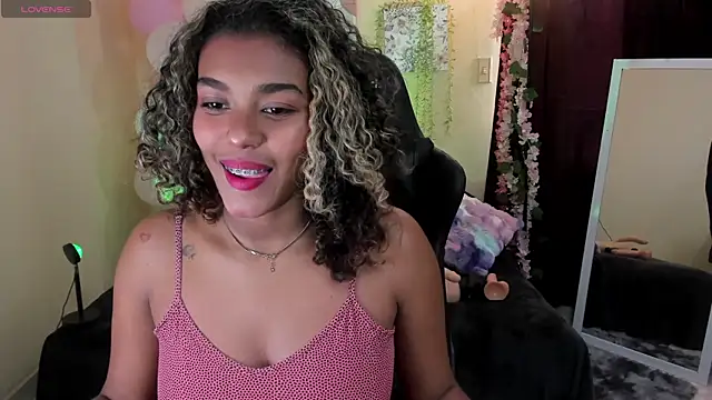 aleja montiel   online show from 20, 1, 2025