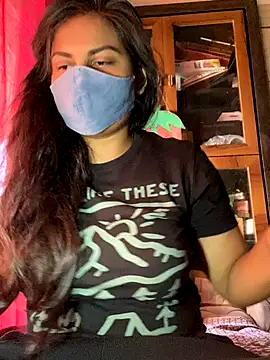 HaaniKaur online show from 8, 11, 2025