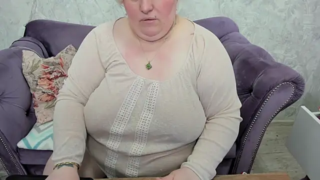 fashiona online show from 8, 2, 2025