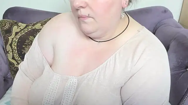 fashiona online show from 25, 10, 2025