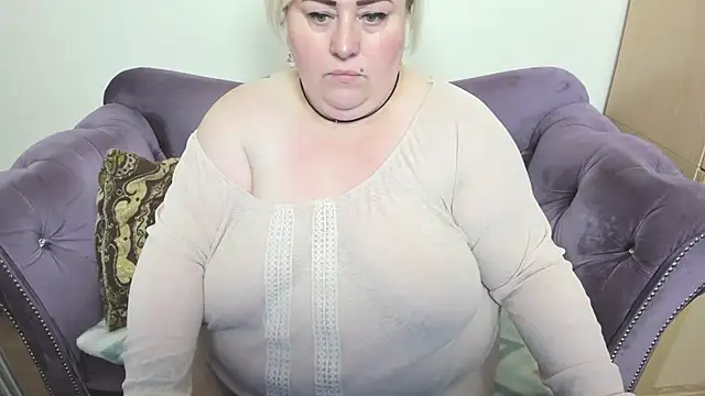 fashiona online show from 1, 11, 2025