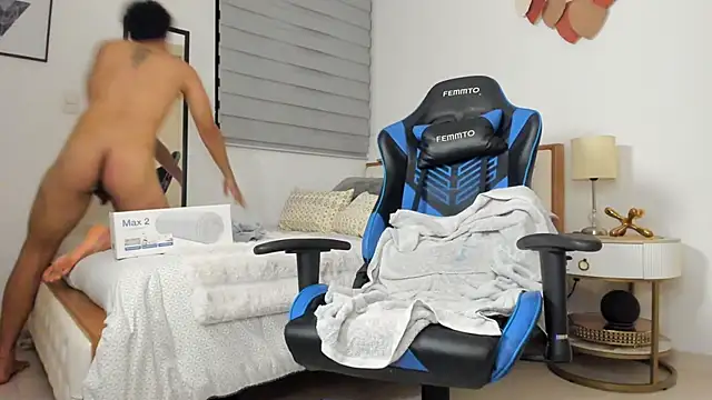 mateoleonee online show from 2, 1, 2025