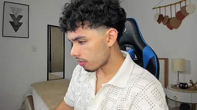 mateoleonee online show from 23, 2, 2025