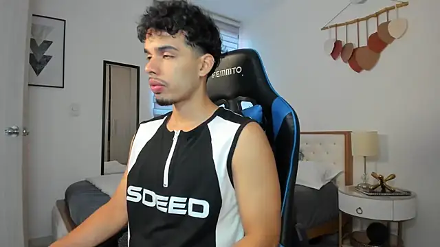 mateoleonee online show from 1, 3, 2025