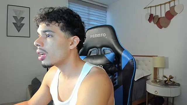 mateoleonee online show from 5, 3, 2025