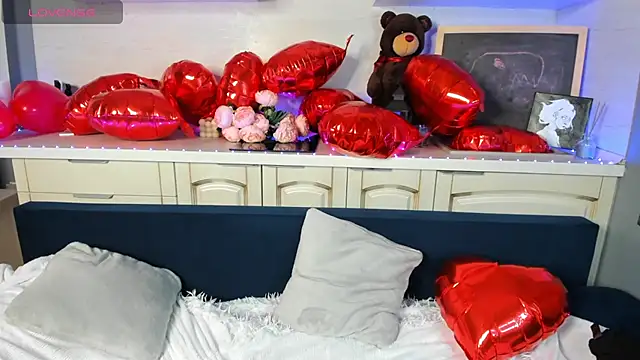 Hellen Moore online show from 10, 2, 2025