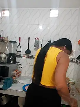 SweetAlmaa online show from 19, 11, 2025