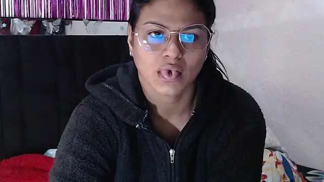 Snapshot of SweetAlmaa chatting on 17, 4, 2026 SweetAlmaa online show from 17, 4, 2026