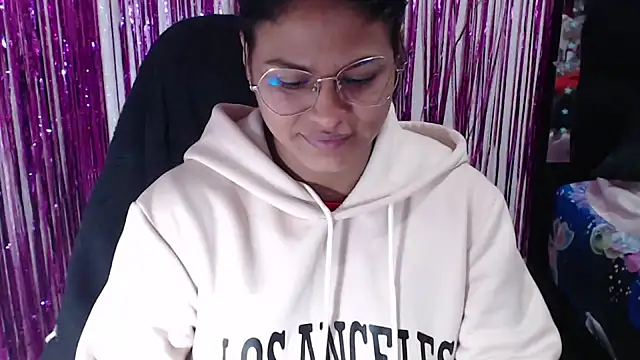 Snapshot of SweetAlmaa chatting on 21, 4, 2026 SweetAlmaa online show from 21, 4, 2026