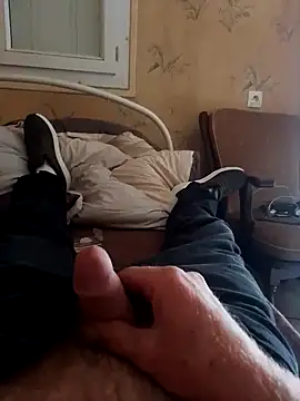 Snapshot of seba_tien chatting on 18, 10, 2025 seba tien online show from 18, 10, 2025