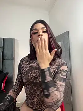 Snapshot of LucyGiraldo chatting on 28, 2, 2025 LucyGiraldo online show from 28, 2, 2025