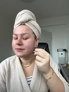 Fancy-Francy online show from 18, 2, 2025