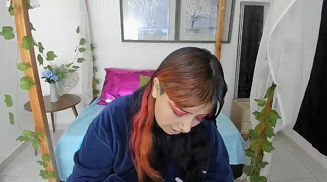 lussyevans24 online show from 4, 2, 2025