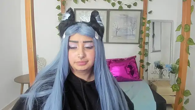 lussyevans24 online show from 17, 3, 2025