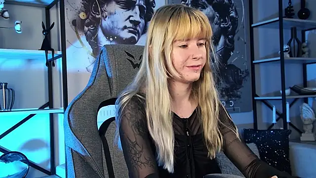 Snapshot of LexiWenford chatting on 22, 6, 2026 LexiWenford online show from 22, 6, 2026