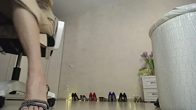 Snapshot of Devil_Goddess chatting on 10, 3, 2025 Devil Goddess online show from 10, 3, 2025
