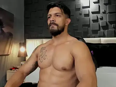 Snapshot of DannSaenz chatting on 2, 2, 2025 DannSaenz online show from 2, 2, 2025