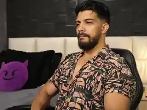 Snapshot of DannSaenz chatting on 20, 2, 2025 DannSaenz online show from 20, 2, 2025