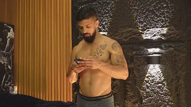 DannSaenz online show from 22, 10, 2025