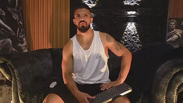 DannSaenz online show from 29, 10, 2025