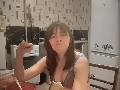 Diamond Tyler online show from 17, 4, 2026