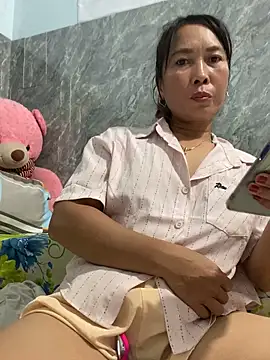 Linaannn online show from 3, 12, 2025