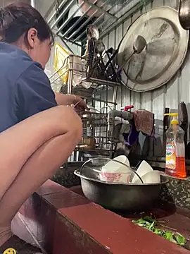 Linaannn online show from 4, 3, 2026