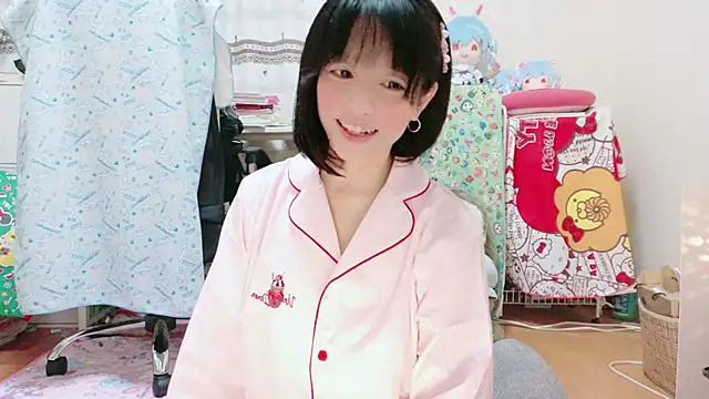 Snapshot of renapiyon8182 chatting on 1, 1, 2025 renapiyon8182 online show from 1, 1, 2025