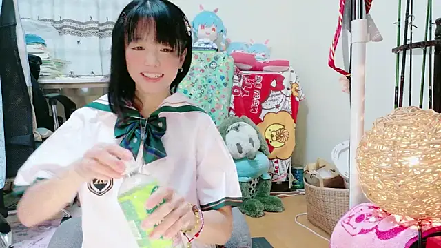Snapshot of renapiyon8182 chatting on 24, 2, 2025 renapiyon8182 online show from 24, 2, 2025